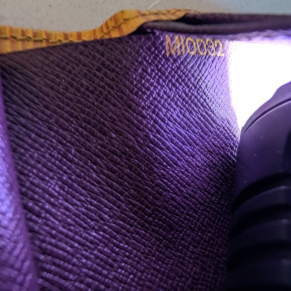 Authentic Louis Vuitton Yellow Epi Leather Kisslock Wallet - Picture 12 of 14